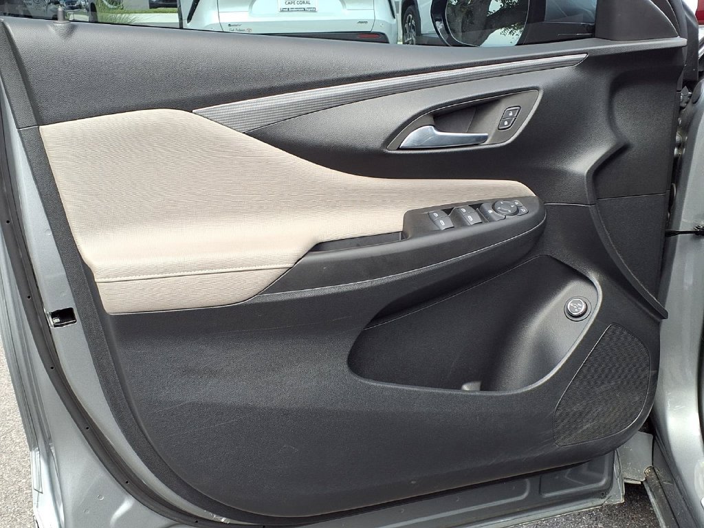 Used 2026 Buick Envista Avenir FWD image 29