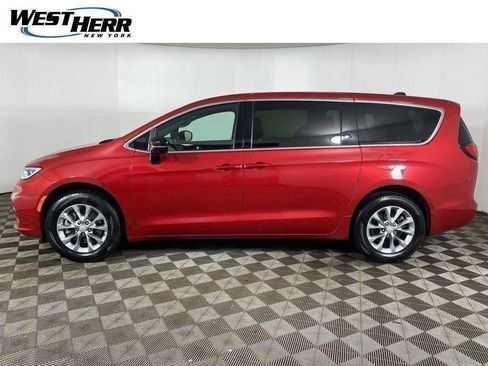 Used 2026 Chrysler Pacifica Select AWD/4WD image 55