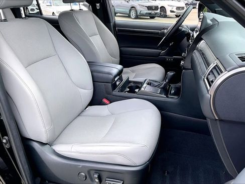 Used 2023 Lexus GX 460 w/ Black Line Special Edition AWD/4WD image 9