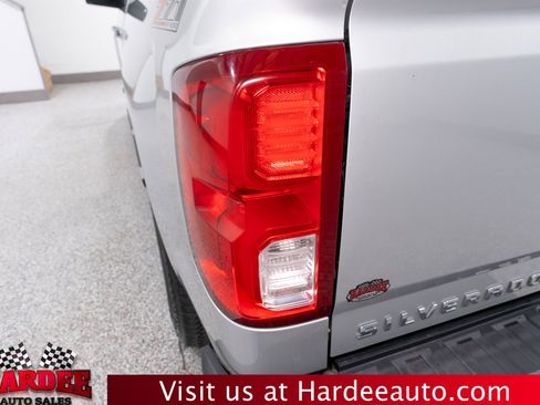 Used 2017 Chevrolet Silverado 1500 LTZ Z71 image 9