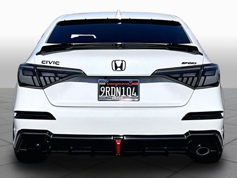 Used 2025 Honda Civic Sport image 4