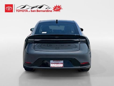 New 2027 Toyota Prius Plug-In Hybrid FWD image 4