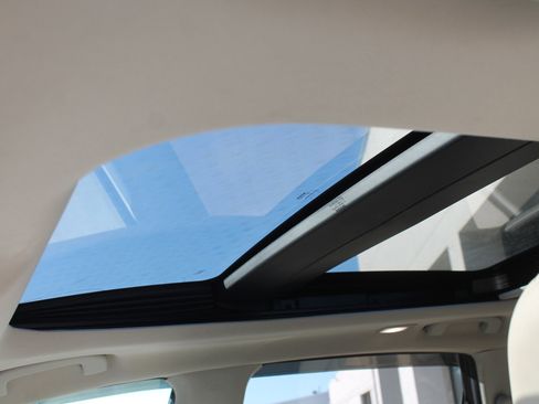 Used 2018 Nissan Murano Platinum w/ Cargo Package image 8