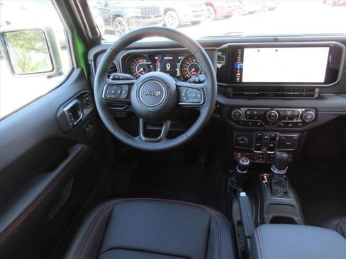 New 2025 Jeep Wrangler Unlimited Rubicon w/ Technology Group image 13