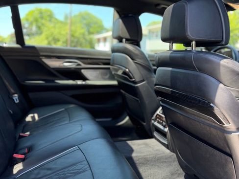 Used 2019 BMW 750i xDrive w/ Executive Package AWD/4WD image 20