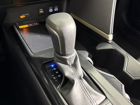Used 2025 Toyota Camry SE FWD image 38
