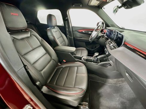Used 2024 Chevrolet TrailBlazer RS FWD image 30