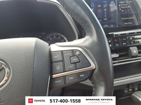 Used 2021 Toyota Highlander Platinum AWD/4WD image 20