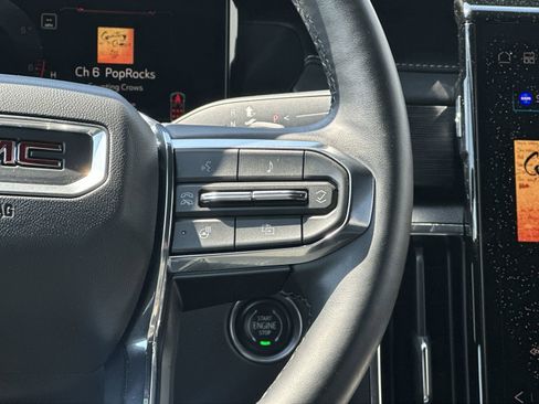 Used 2025 GMC Acadia Elevation image 21