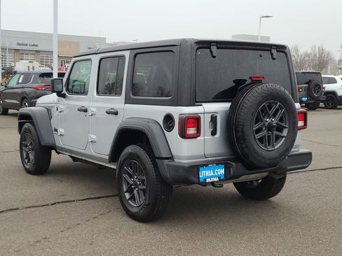 Used 2024 Jeep Wrangler Sport image 12