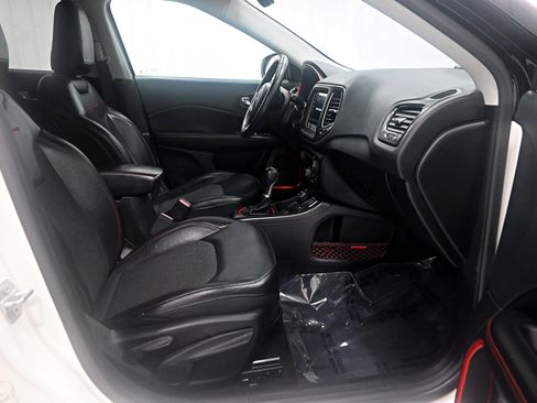 Used 2019 Jeep Compass Trailhawk AWD/4WD image 27