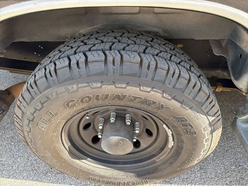 Used 2012 Ford E-350 and Econoline 350 XLT image 8