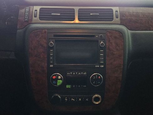 Used 2009 Chevrolet Tahoe LTZ image 13