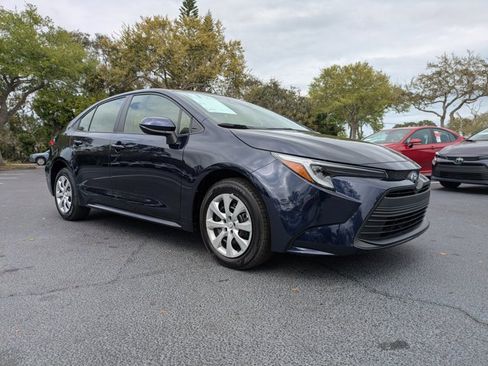 New 2026 Toyota Corolla LE FWD image 2
