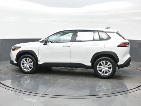 Used 2026 Toyota Corolla Cross L image 3