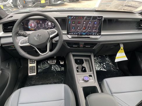 New 2026 Volkswagen Tiguan SE R-Line image 16