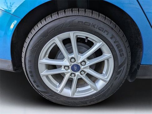 Used 2016 Ford Focus SE w/ Reverse Sensing Package image 11