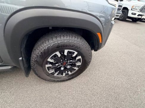 Used 2024 Nissan Frontier PRO-4X w/ Technology Package image 8