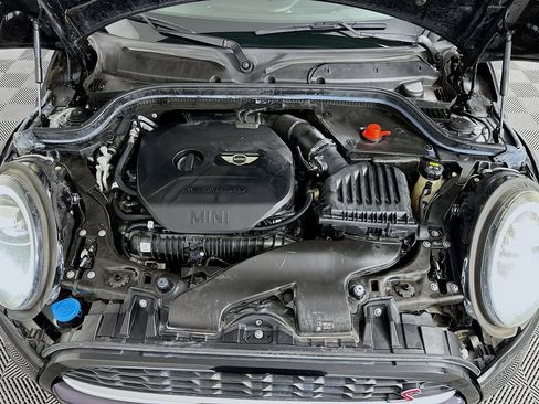 Used 2019 MINI Cooper S w/ Premium Package image 30