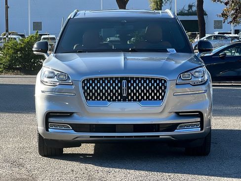 Certified 2023 Lincoln Aviator Black Label Grand Touring w/ Class IV Trailer Tow Package image 9