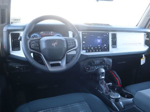 New 2026 Ford Bronco Heritage Edition image 2