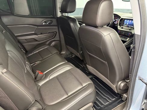 Used 2023 GMC Acadia SLT FWD image 76