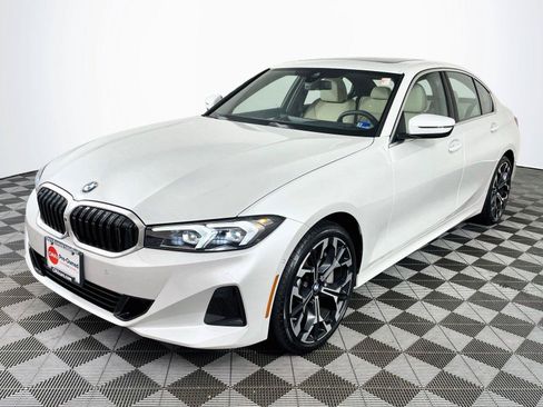 Used 2025 BMW 330i xDrive Sedan w/ Premium Package AWD/4WD image 3