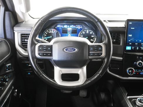 Used 2024 Ford Expedition XLT AWD/4WD image 18