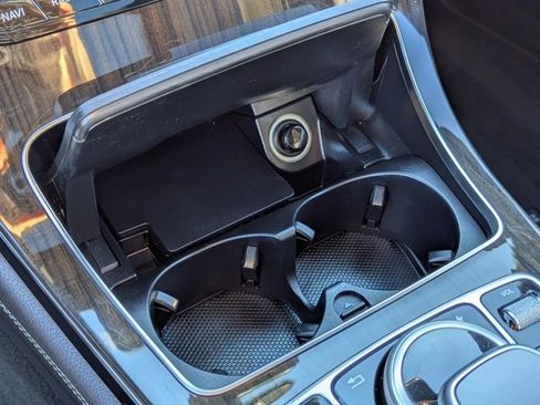 Used 2017 Mercedes-Benz GLC 300 4MATIC image 22