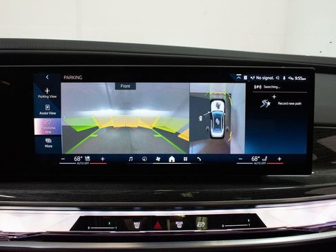 Certified 2026 BMW 740i xDrive AWD/4WD image 17