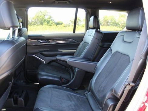 Used 2022 Jeep Grand Cherokee L Altitude image 25