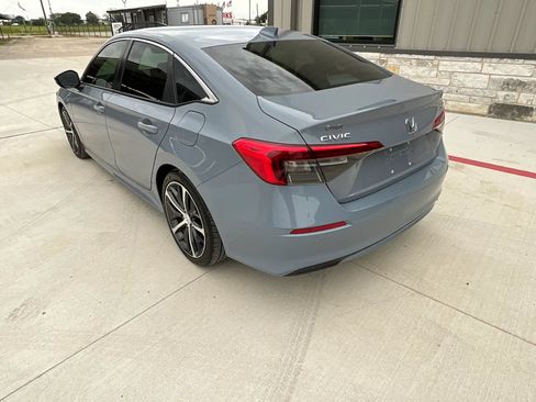 Used 2024 Honda Civic Touring image 9