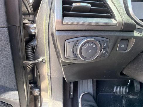 Used 2019 Ford Fusion SE w/ Equipment Group 151A FWD image 21