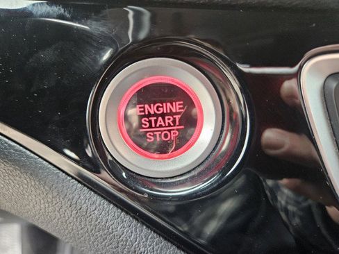 Used 2020 Honda Pilot Touring image 18