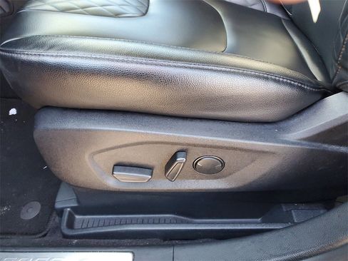 Used 2024 Ford Edge Titanium image 7