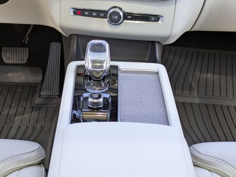 New 2026 Volvo XC90 T8 Ultra w/ Protection Package Premier AWD/4WD image 25