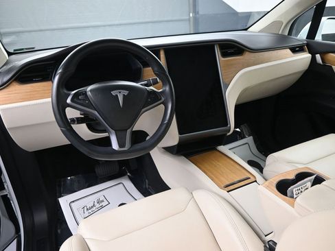 Used 2019 Tesla Model X 100D image 8