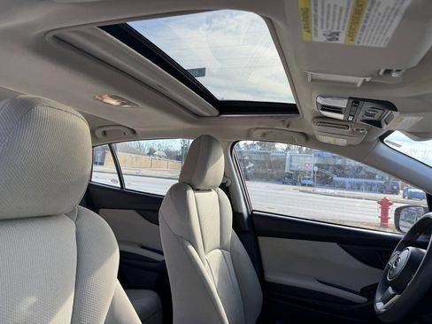 Used 2021 Subaru Impreza 2.0i Premium image 8