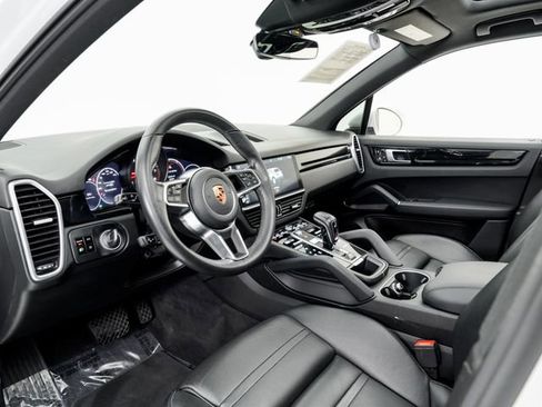 Used 2019 Porsche Cayenne image 4