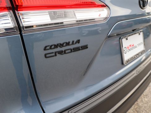 Used 2024 Toyota Corolla Cross AWD Hybrid image 13