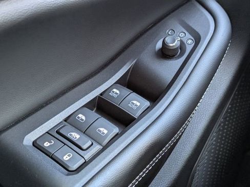 Used 2024 Jeep Grand Cherokee Limited AWD/4WD image 25