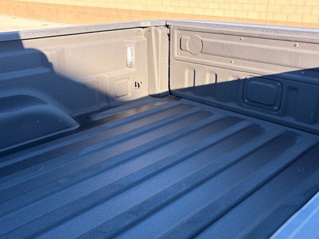 Used 2021 Jeep Gladiator Overland w/ Popular Equipment Package AWD/4WD image 11