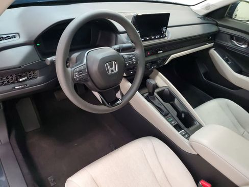 Certified 2025 Honda Accord SE image 19