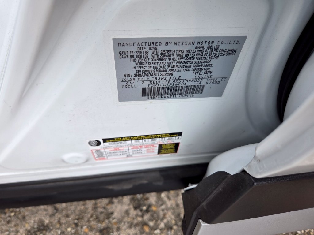 Used 2026 Nissan Kicks SR FWD image 32