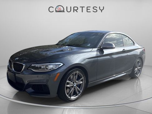 Used 2015 BMW M235i xDrive Coupe image 2