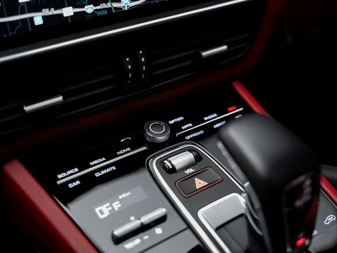 Used 2023 Porsche Cayenne Turbo image 52