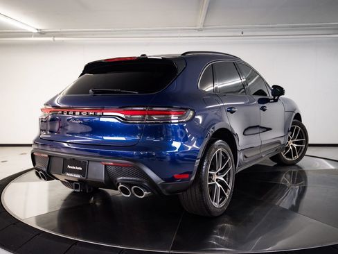 Certified 2024 Porsche Macan AWD/4WD image 7