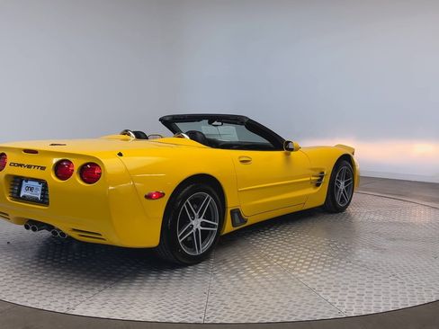 Used 2004 Chevrolet Corvette Convertible w/ Preferred Equipment Group image 8