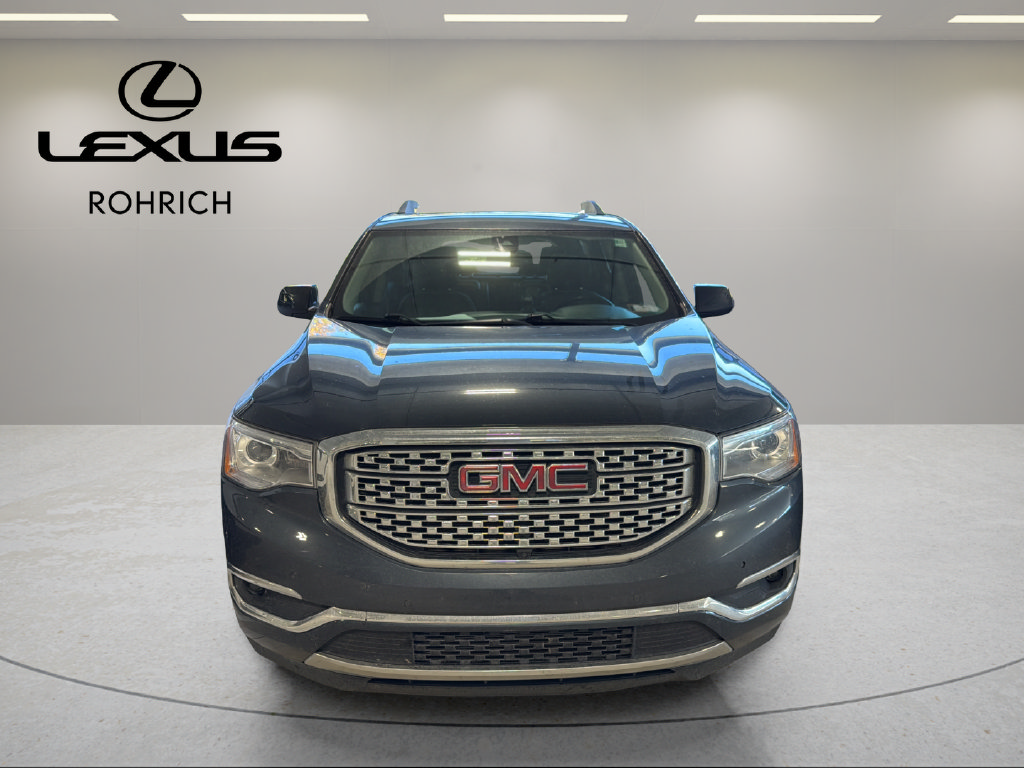 Used 2019 GMC Acadia Denali w/ Technology Package AWD/4WD image 2