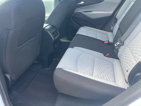 Used 2019 Chevrolet Equinox LT FWD image 18